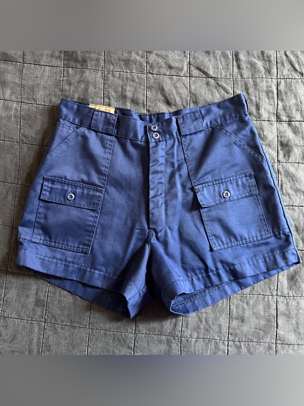 Cabela's Women’s Blue Cargo Fishing Shorts Flat Front Pockets 3in - 32”